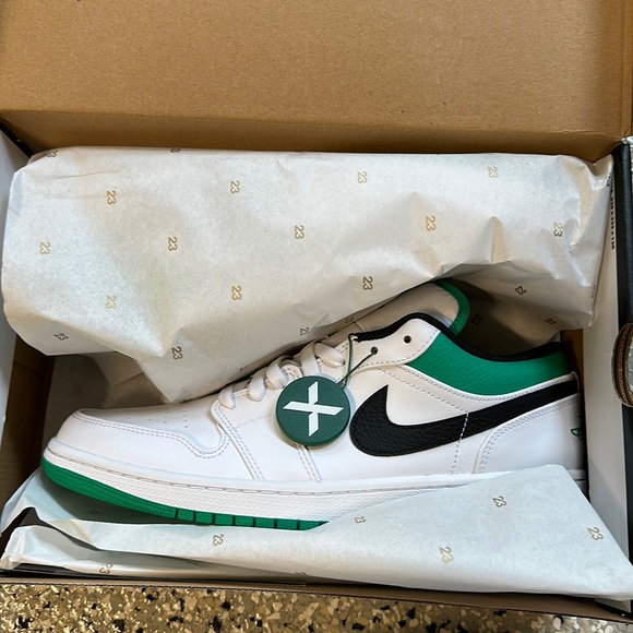 Nike Air Jordan low LIMITED green/white mens US size 11- Stock X verified - Picture 2 of 10